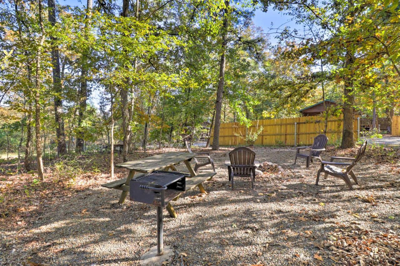 Broken Bow Cabin With Hot Tub And Bbq - 4 Mi To Lake! Stephens Gap Bagian luar foto